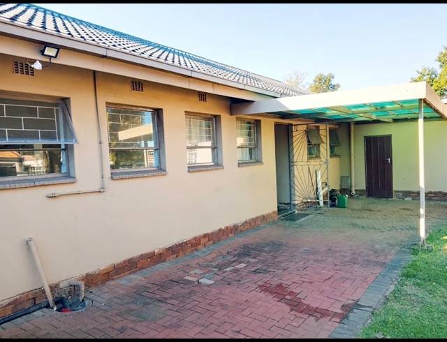 9 BEDROOM HOUSE FOR SALE IN VANDERBIJLPARK CE 5